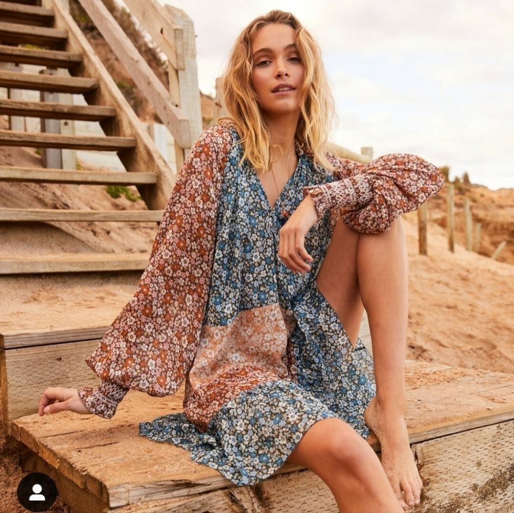 2/90 Tigerlily Takumi dress-0250